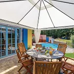 Pet Friendly In Jurdani