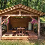 Pet Friendly In * Jurdani