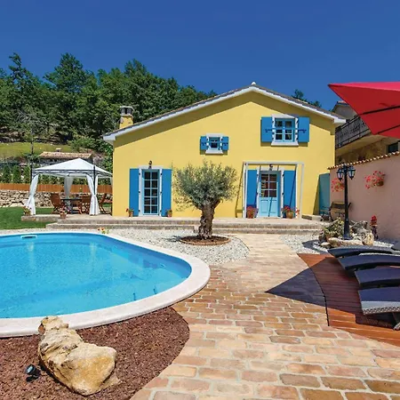 Holiday home Stunning In Jurdani With Wifi *