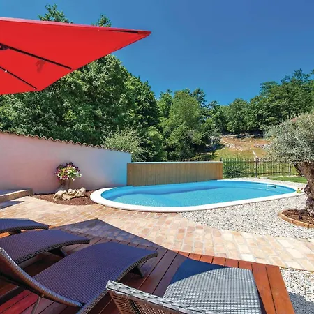Pet Friendly In Semesterbostad Jurdani